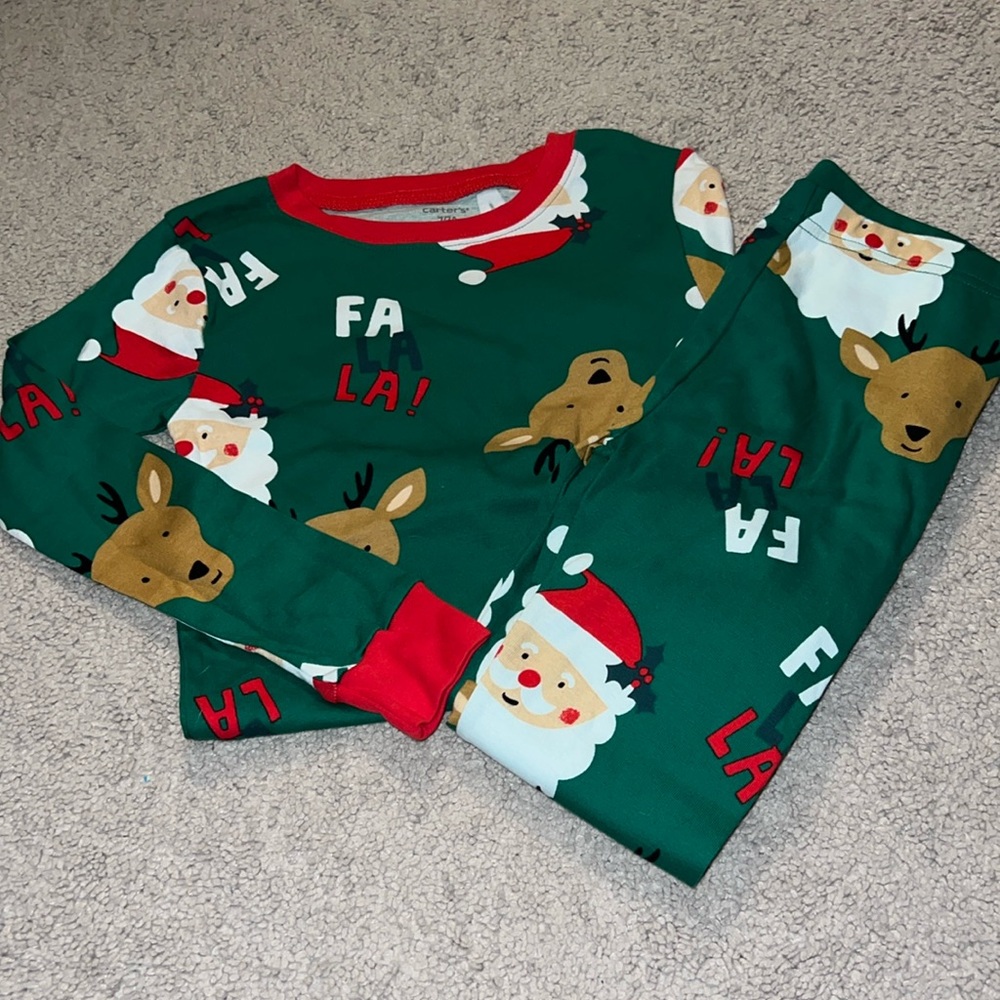 🎅Carters Holiday Kids Snug Fit Pajamas🎅